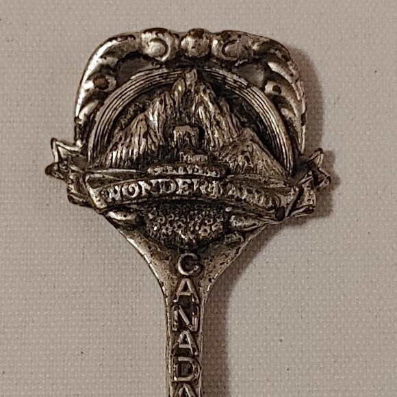 Vintage 1980 Canada's Wonderland Collectible Spoon Hanna-Barbera Productions - Picture 3 of 7